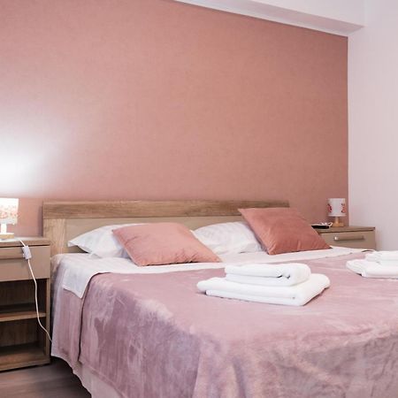 Apartamento Konstanzer Stefan Cel Mare 15 Iasi Exterior foto