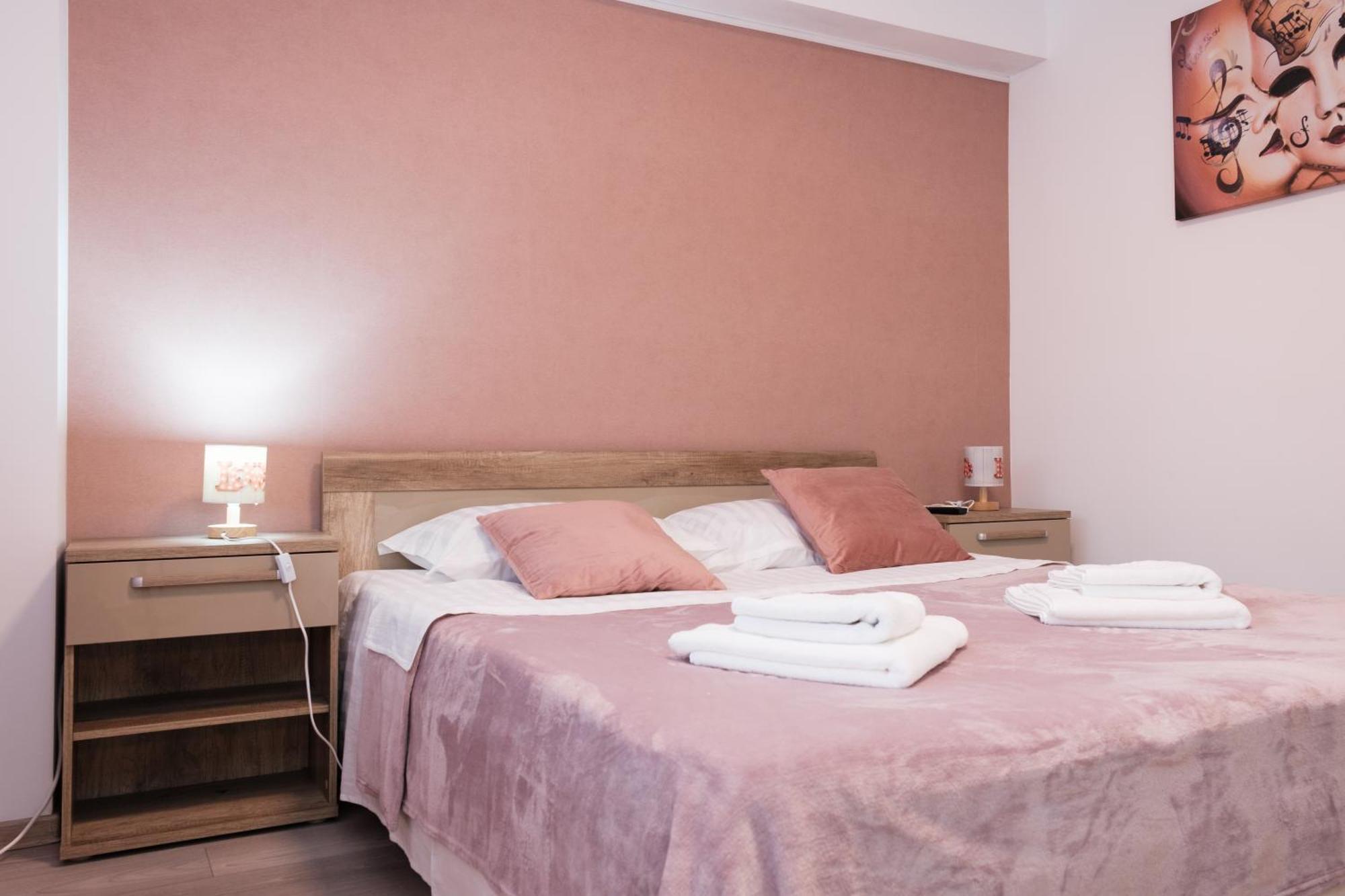 Apartamento Konstanzer Stefan Cel Mare 15 Iasi Exterior foto